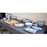 A MIXED COLLECTION OF BLUE AND WHITE CERAMICS including Copeland Spode Italian pattern, Laura