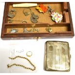 A COLLECTION OF JEWELLERY AND TRINKETS To include a child's marked 9.375 gold signet ring, ring size