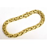 AN 18CT GOLD CURB LINK BRACELET Stamped 750 with push clasp, bracelet length 19.5cm, 0.6 cm wide,