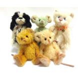 FIVE CHARLIE BEARS MINIMO COLLECTION SOFT TOYS comprising a dog, cat, and three mice, the largest