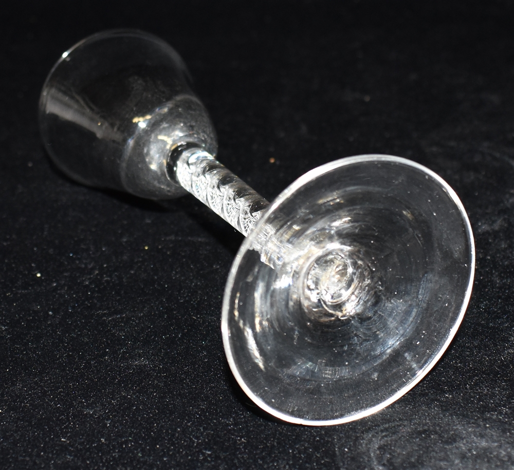 AN 18TH CENTURY STYLE WINE GLASS with funnel shaped bowl, air twist stem and conical foot, 17cm high - Image 2 of 2