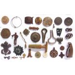 METAL DETECTING FINDS - ASSORTED FARM FIELD ARTEFACTS