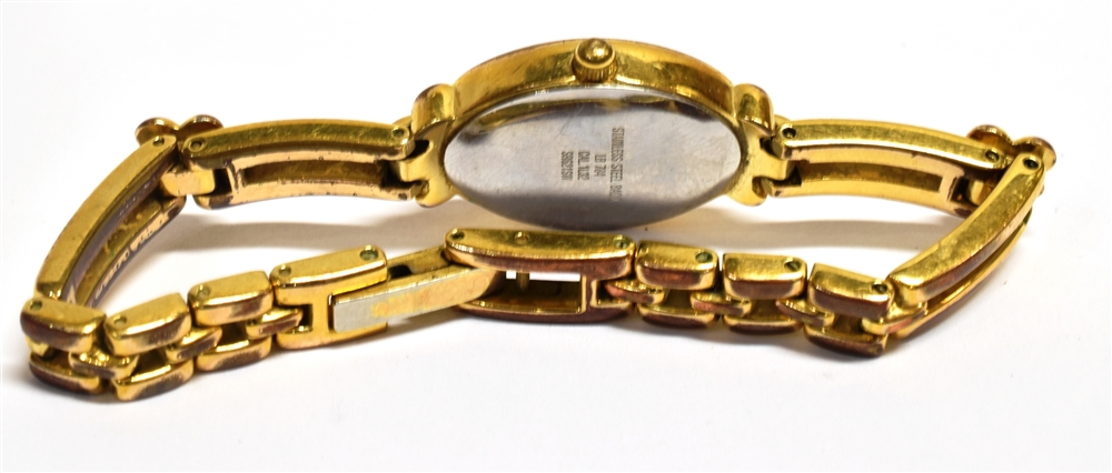 A VINTAGE GILT LADIES ACCURIST WRISTWATCH Condition Report : currently not working Condition reports - Bild 3 aus 3