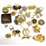 A VERY LARGE COLLECTION OF VINTAGE COSTUME JEWELLERY AND WATCHES To include a marked 9c bar