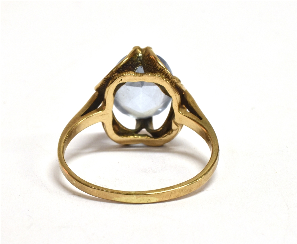 A 9CT GOLD AQUAMARINE COCKTAIL RING the facetted oval aquamarine measuring 0.9 x 0.7cm, shank with - Image 4 of 4