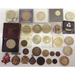 COINS - GREAT BRITAIN, ASSORTED comprising a Victoria (1837-1901) crown, 1900 (LXIV); Victoria