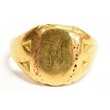 AN 18CT GOLD SIGNET RING the ring with worn monogrammed bezel, faded 18ct hallmark, ring size S,