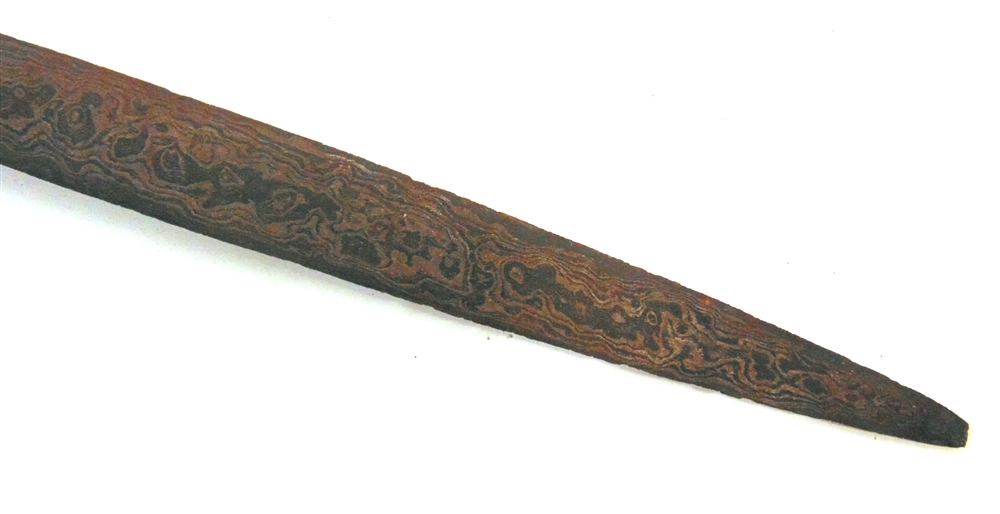 MILITARIA - AN INDONESIAN KRIS of typical form, the 37cm straight blade with decorative pamor, the - Bild 5 aus 7