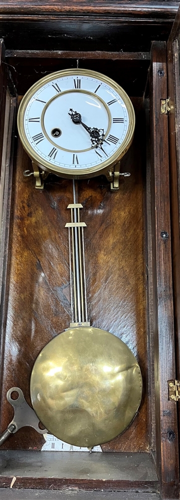 A CONTINENTAL 8-DAY WALL CLOCK with 6' enamel dial - Bild 2 aus 2