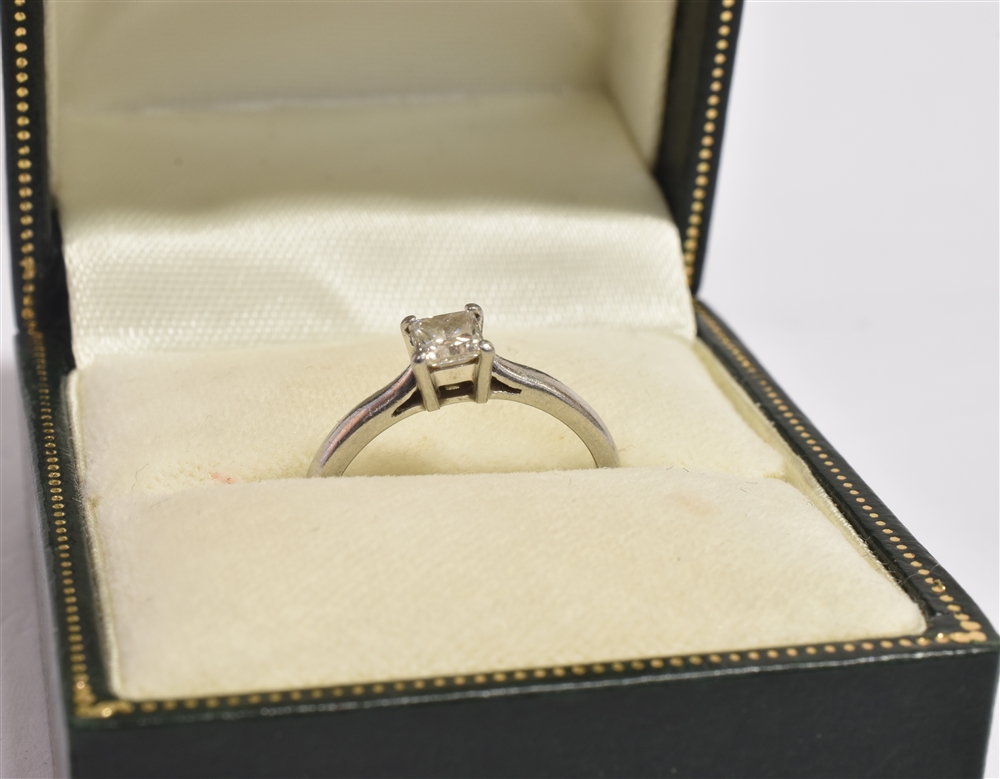 A PLATINUM PRINCESS CUT DIAMOND SOLITARIE RING The princess cut diamond measuring approx. - Image 2 of 4