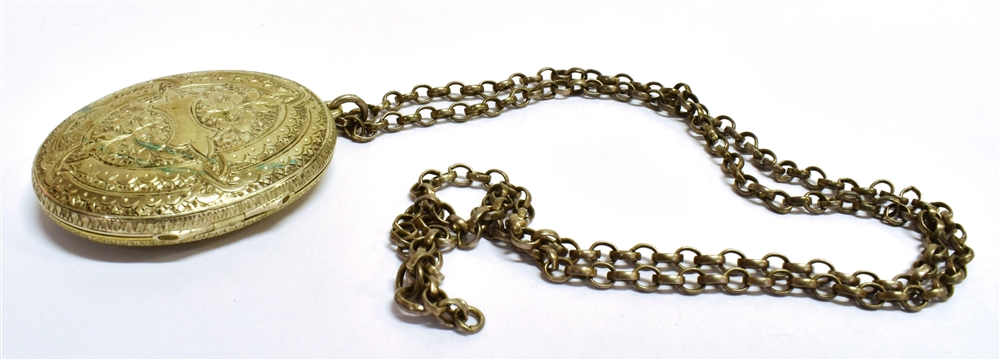 AN EARLY 20TH CENTURY LARGE WHITE METAL LOCKET WITH CHAIN the unmarked locket, heavily embossed with - Image 4 of 4