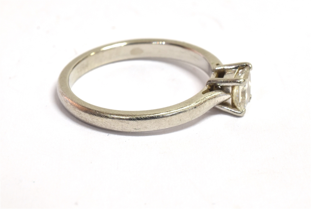 A PLATINUM PRINCESS CUT DIAMOND SOLITARIE RING The princess cut diamond measuring approx. - Image 3 of 4