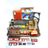 [OO GAUGE]. TWENTY-FIVE MODEL RAILWAY LINESIDE BUILDINGS & ACCESSORIES including girder and other