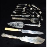A COLLECTION OF VICTORIAN AND LATER SILVER SALTSPOONS AND OTHER ITEMS Silver weight 127g, 4 Troy,