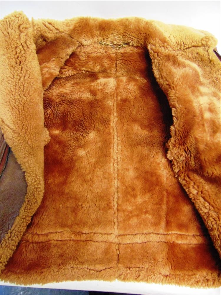 A SECOND WORLD WAR R.A.F. IRVIN STYLE BROWN LEATHER FLYING JACKET electrically wired thermally - Image 3 of 6