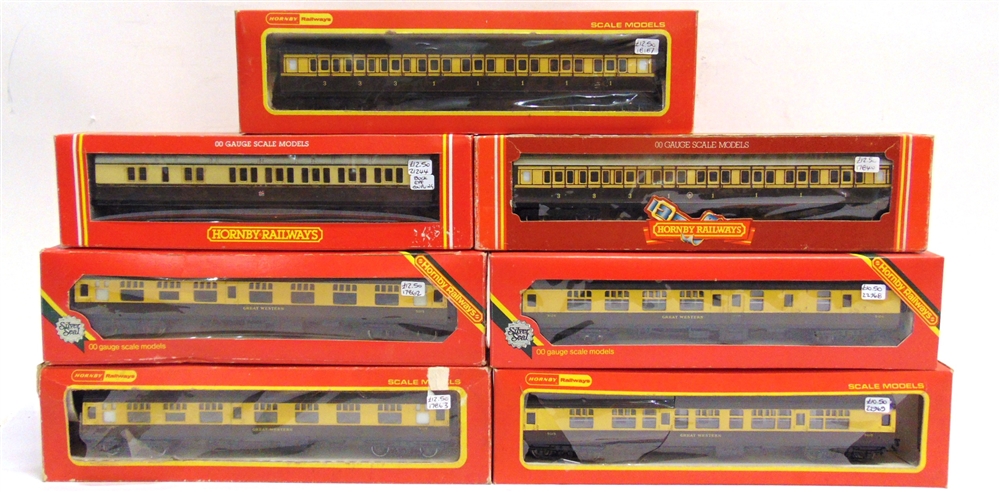 [OO GAUGE]. SEVEN ASSORTED HORNBY G.W.R. COACHES each boxed (two boxes with torn acetate window).