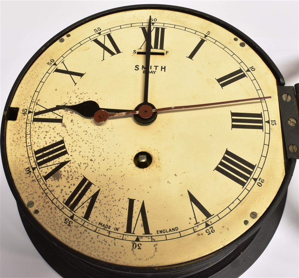 A SMITHS 8-DAY SHIPS BULKHEAD WALL CLOCK in black painted case, 22cm diameter Condition Report : - Image 3 of 3