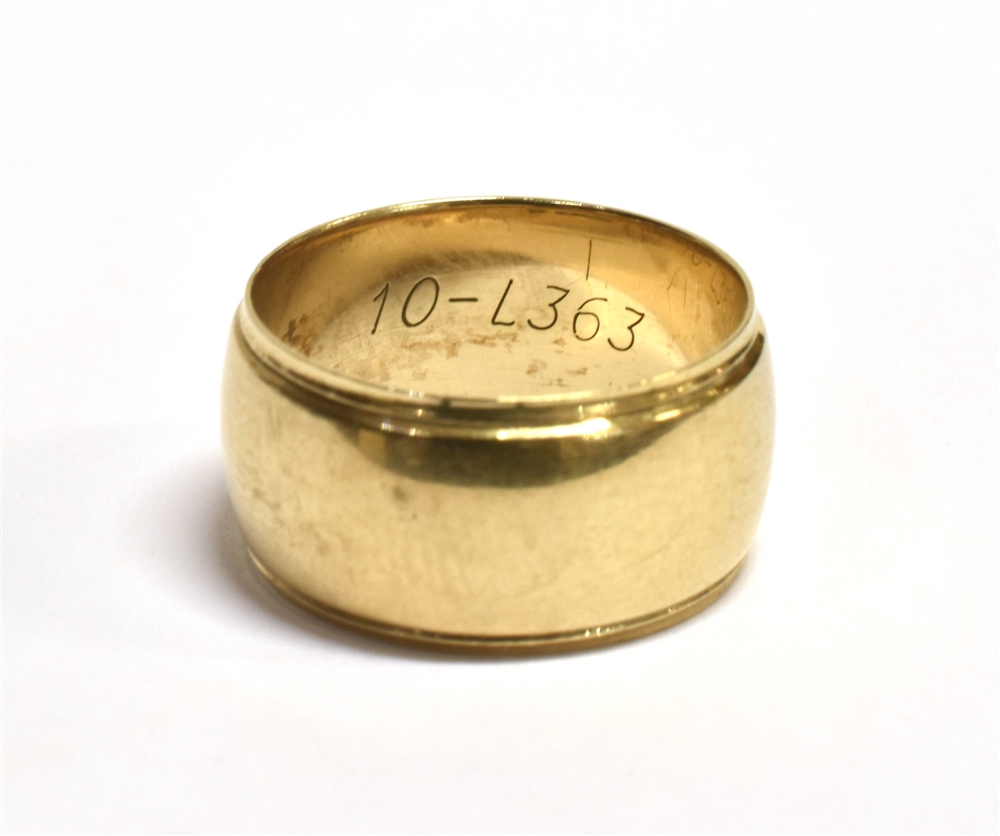 A VINTAGE 9CT GOLD WIDE BAND RING width 9mm, faded 375 hallmark, either London or Sheffield 1976, - Image 3 of 3