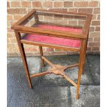 AN EDWARDIAN MAHOGANY BIJOUTERIE TABLE with inlaid decoration, 57cm wide 41cm deep 74cm high