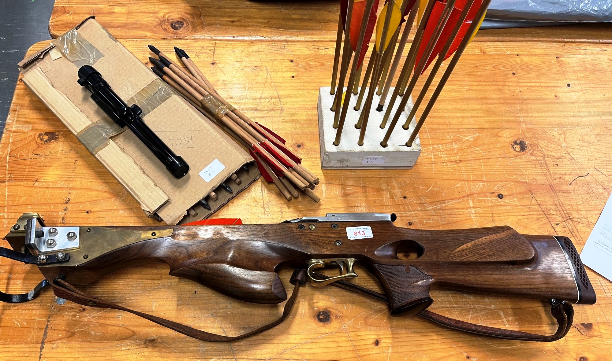 A CROSSBOW made in British Columbia in the 1980's together with a selection of arrows and - Bild 3 aus 3