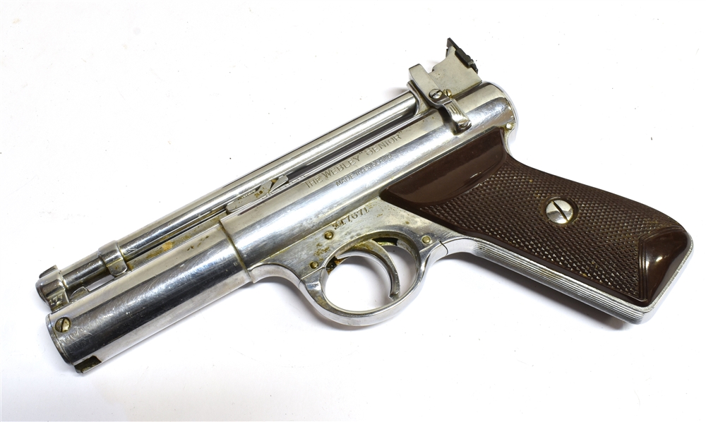 A WEBLEY & SCOTT LTD the Webley Senior air pistol in fitted case, with initials E.J.P. on the front - Image 3 of 4