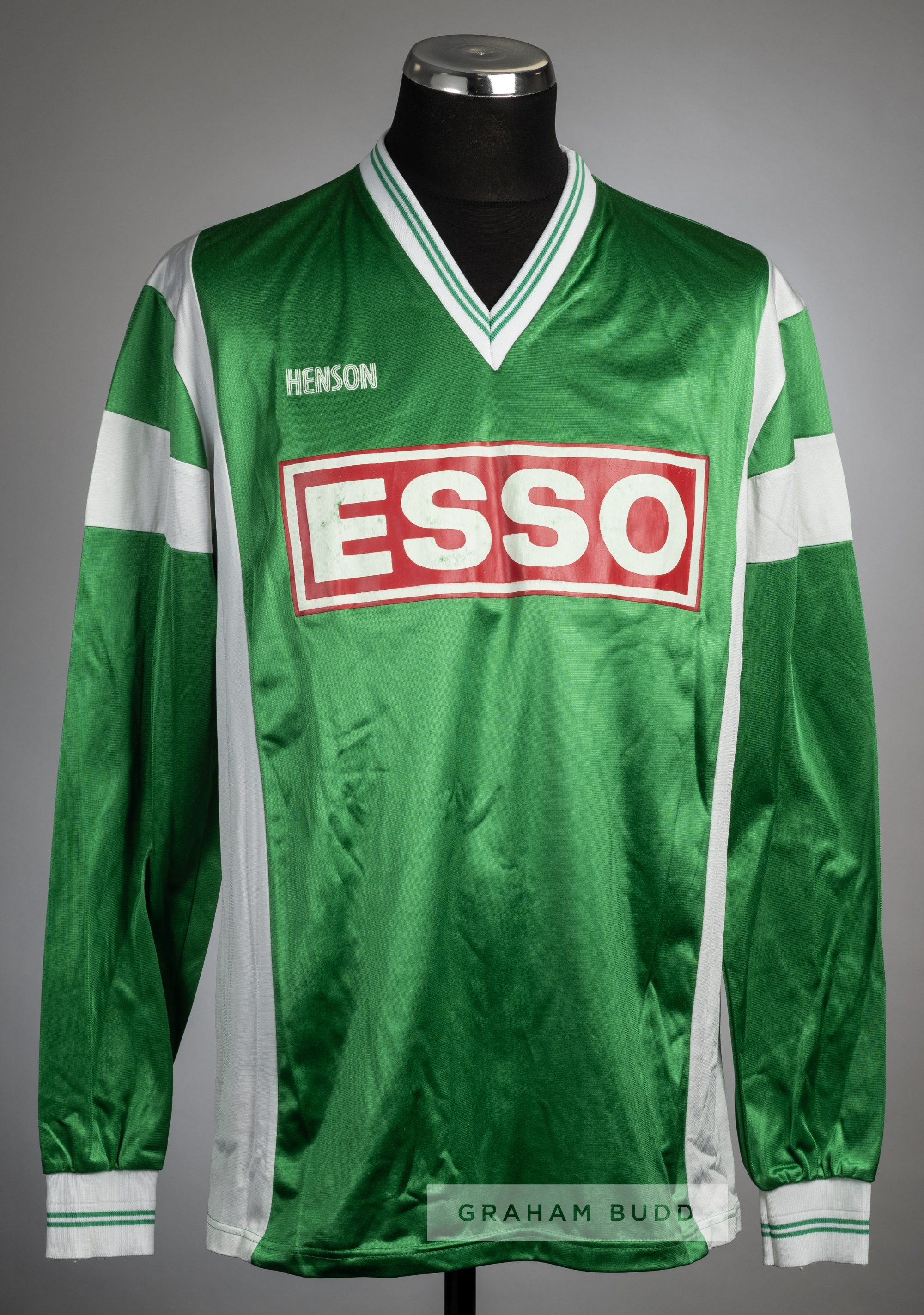 Icelandic green and white Volsungur Husavik no.15 jersey, circa 1990s, Henson, long-sleeved with