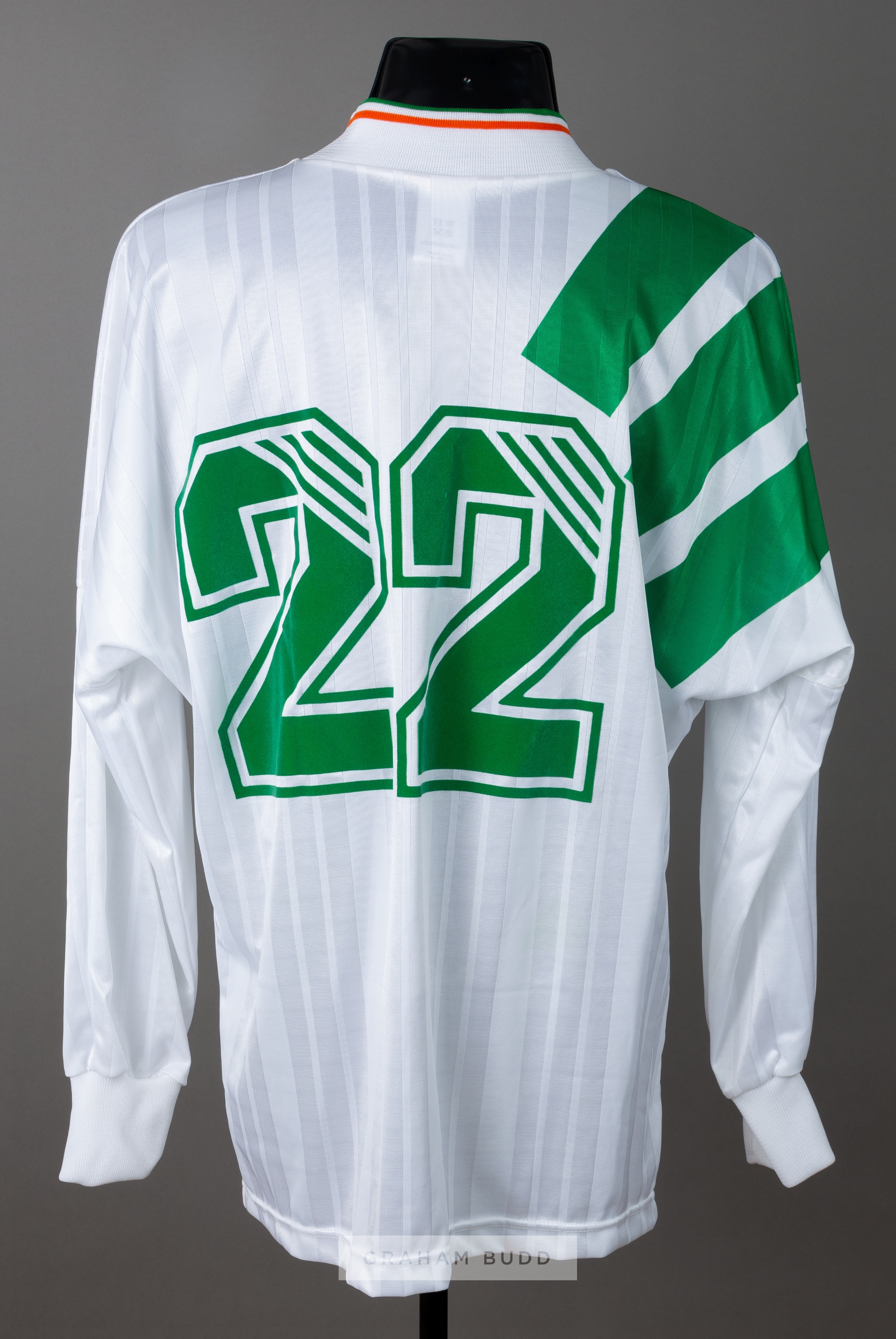 White Republic of Ireland No.22 change jersey, circa 1993, Adidas, long-sleeved with three green - Image 2 of 2