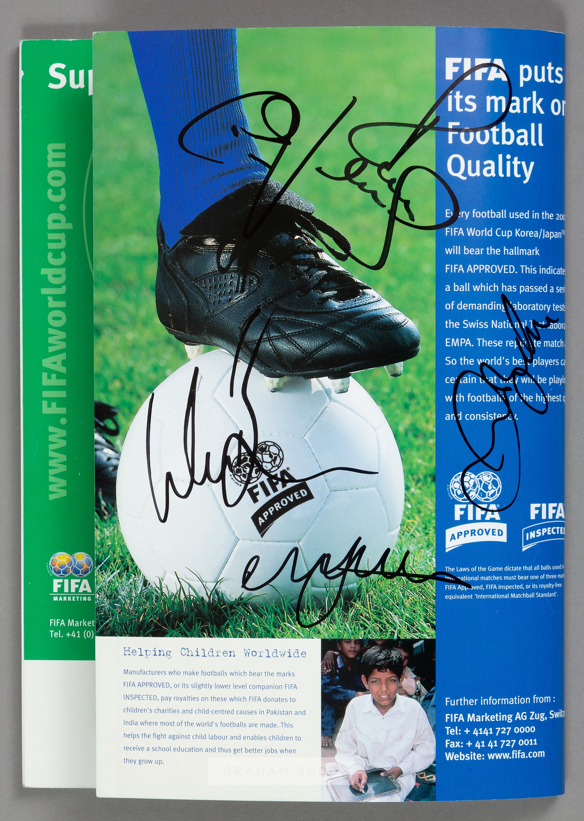 Japanese/English edition of the 2002 World Cup Official programme signed by the Manchester United