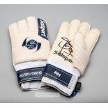 Portsmouth's Shaka Hislop signed Selspert goalkeeper's gloves, the white and cream gloves bearing