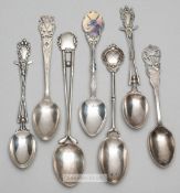 Seven various silver hallmarked prize golf spoons, dating from 1901, with different types of golf