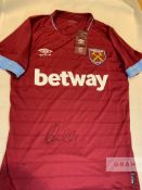 Andy Carroll signed claret and blue West Ham United replica home jersey 2018-19, Umbro, short-