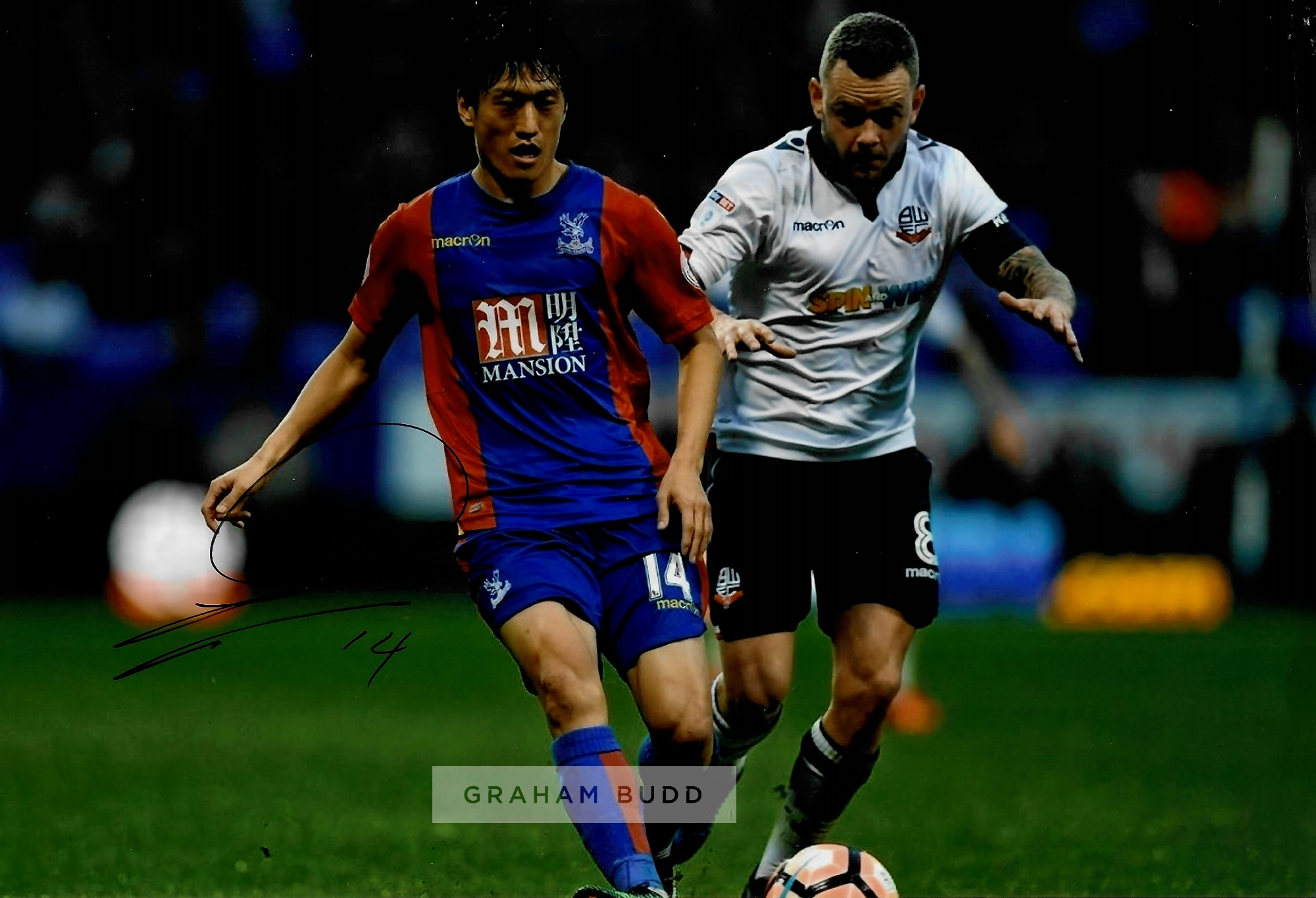 Crystal Palace collection of ten signed photographs, 8 by 10in. photographs (5) including Gary - Image 7 of 10