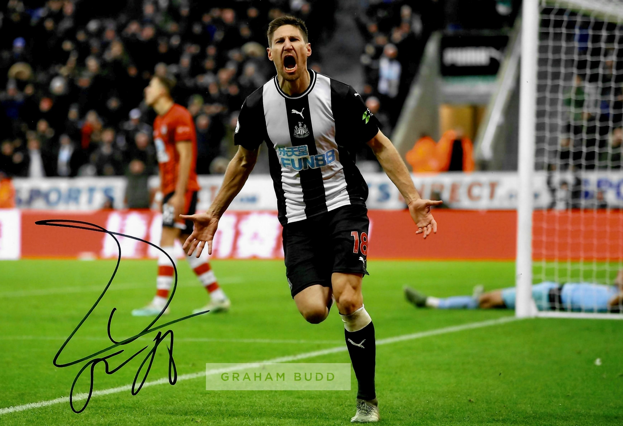 Newcastle United FC Collection of signed photographs by current and former players, including Alan - Image 4 of 8