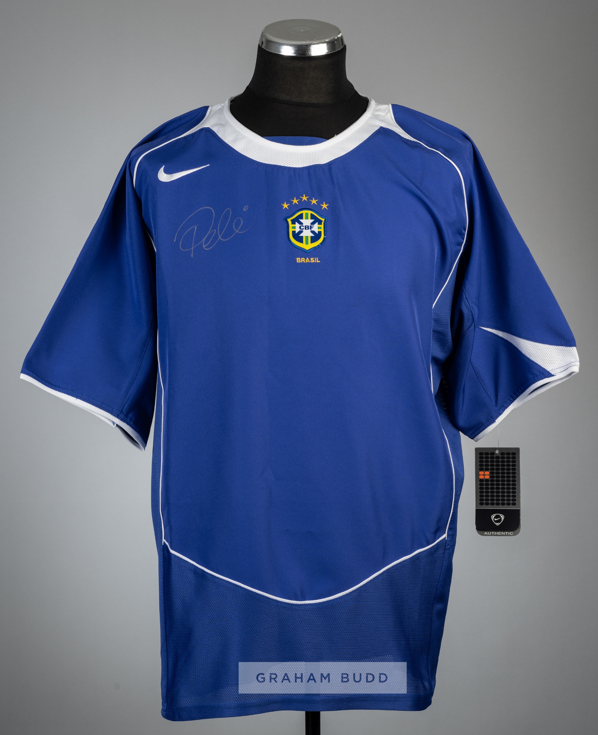 Pele signed blue Brazil (circa 2004) away jersey, Nike, short-sleeved with national emblem badge,