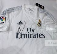 Real Madrid's Cristiano Ronaldo hand signed replica jersey (2015/16), with exact photo proof of