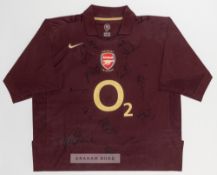 Team signed blackcurrant Arsenal jersey from the last season at Highbury, season 2005-06, Nike,