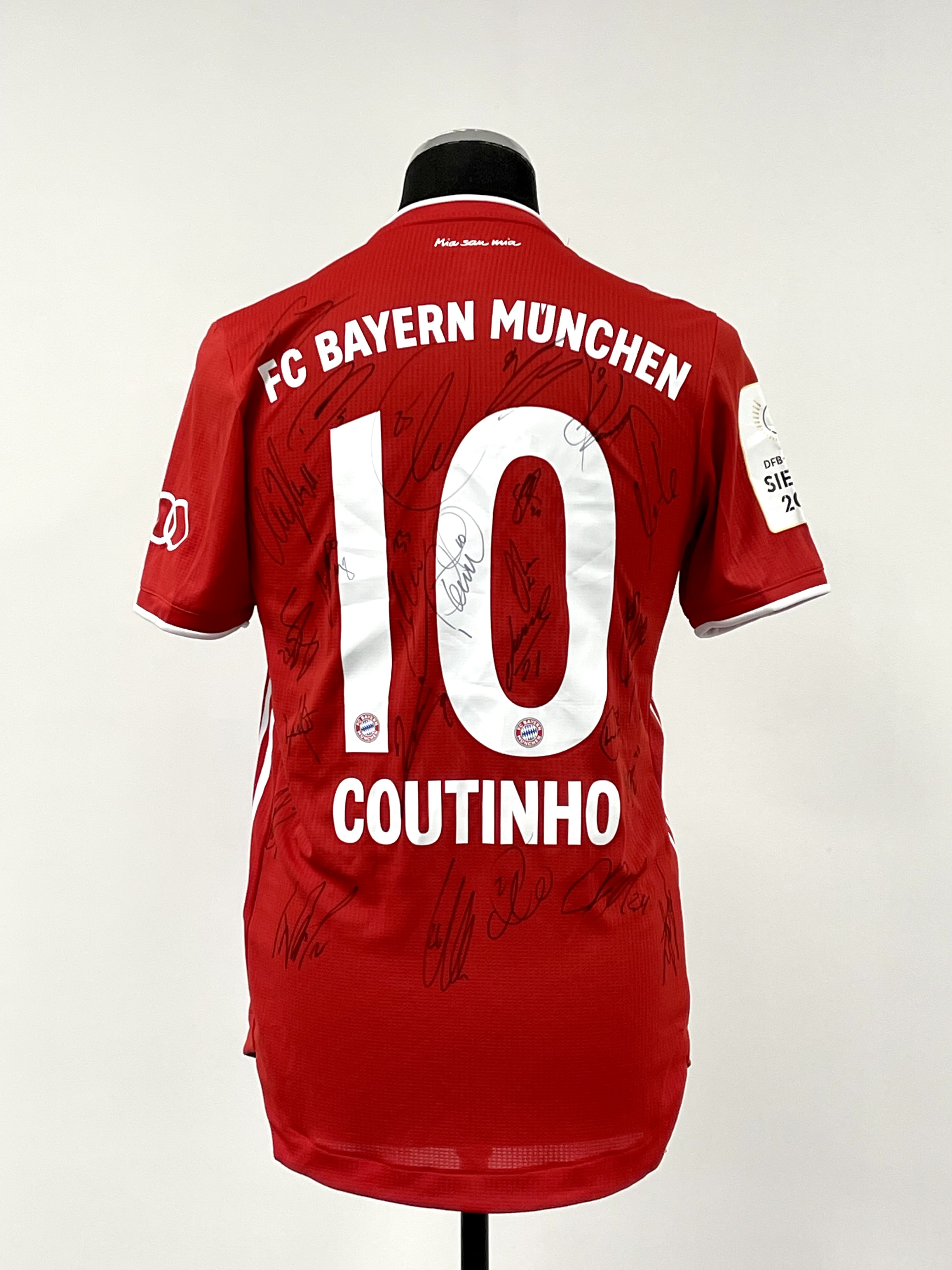 Philippe Coutinho squad signed red FC Bayern Munich no.10 home jersey, season 2020-21, match- - Image 3 of 3