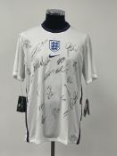 Squad signed white England Replica football jersey, Nike, short-sleeved with England three lion