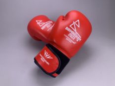 B2022 Men's Featherweight Semi-Final Boxing Gloves - Joseph Commey