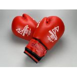 B2022 Men's Light Middleweight Semi-Final Boxing Gloves - Kassim Mbundwike