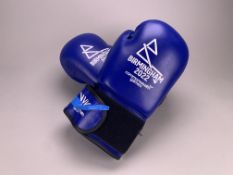 B2022 Men's Bantamweight Semi-Final Boxing Gloves - Dylan James Eagleson