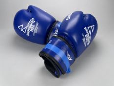 B2022 Men's Middleweight Semi-Final Boxing Gloves - Sam Hickey