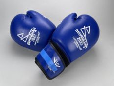 B2022 Men's Heavyweight Semi-Final Boxing Gloves - Ato Leau Plodzicki-Faoagali
