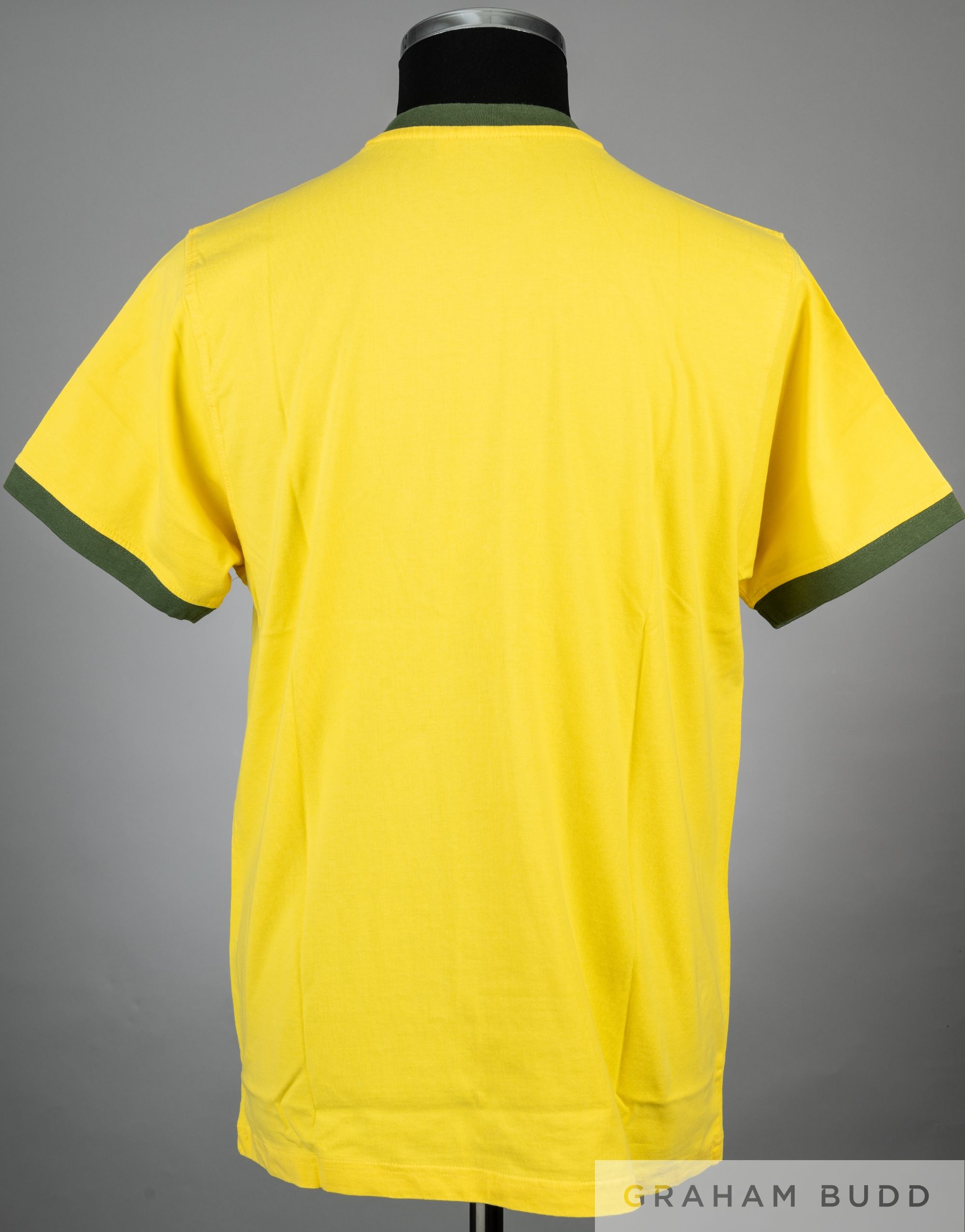 Edson Pele signed yellow and green Brazil 1970 World Cup replica jersey, Re-Take, short-sleeved with - Image 2 of 2