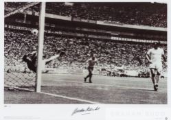 Big Blue Tube Cup Kings b&w print 1970 World Cup signed by Gordon Banks, featuring Gordon Banks