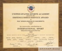 Ex-Pelé Collection: Distinguished Service Award presented to Pelé by the United States Sports