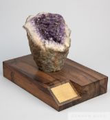 Ex-Pelé Collection: a 1,000th goal trophy presentation to Pelé, composed of a large amethyst geode