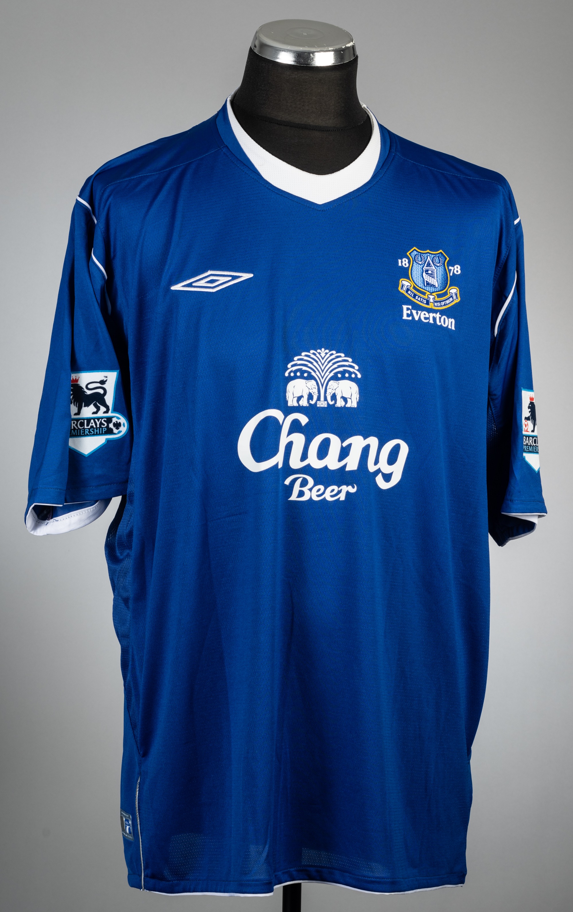 David Weir signed blue Everton no.5 home jersey, season 2004-05 - Image 2 of 2