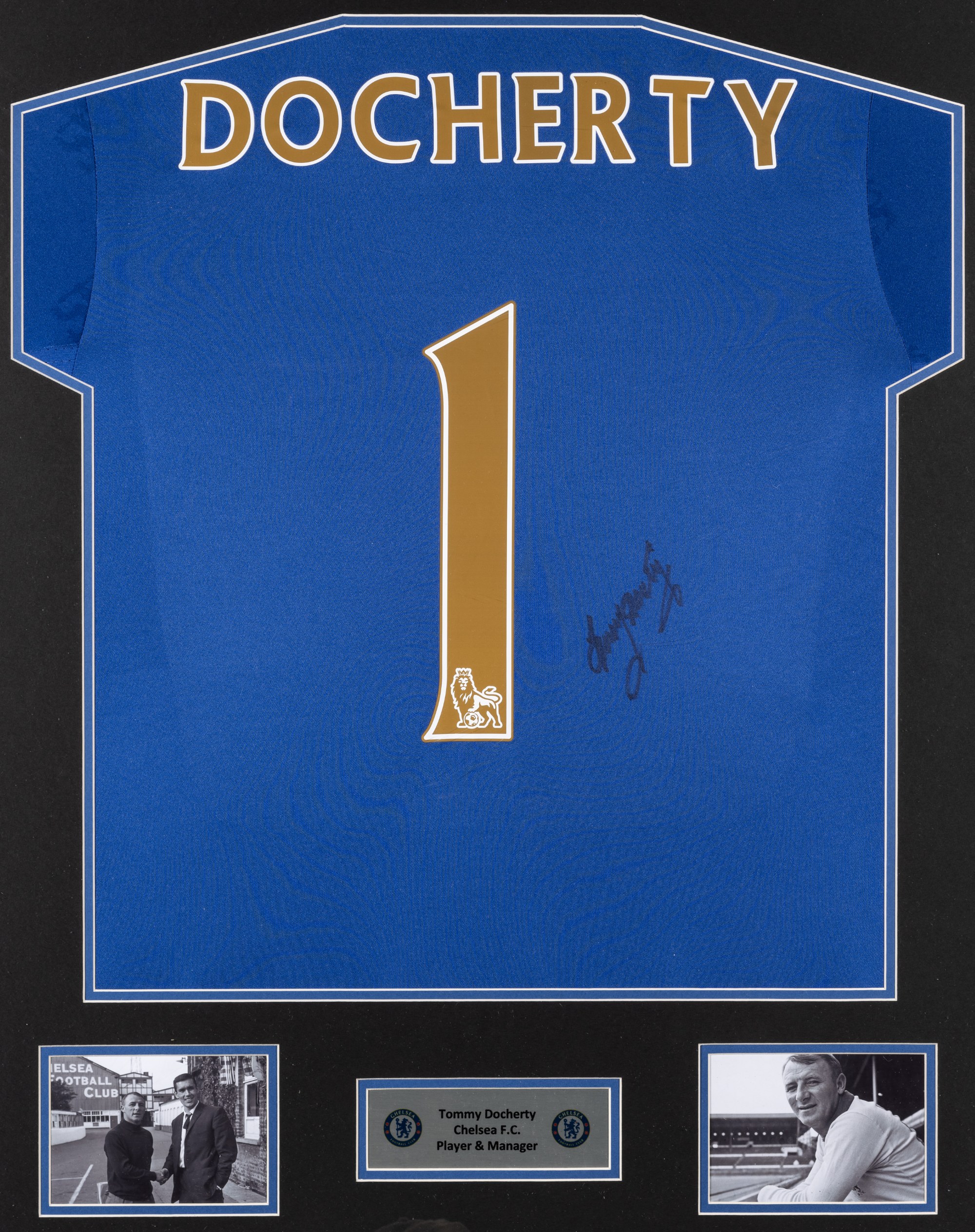 Tommy Docherty signed blue Chelsea No.1 tribute jersey display