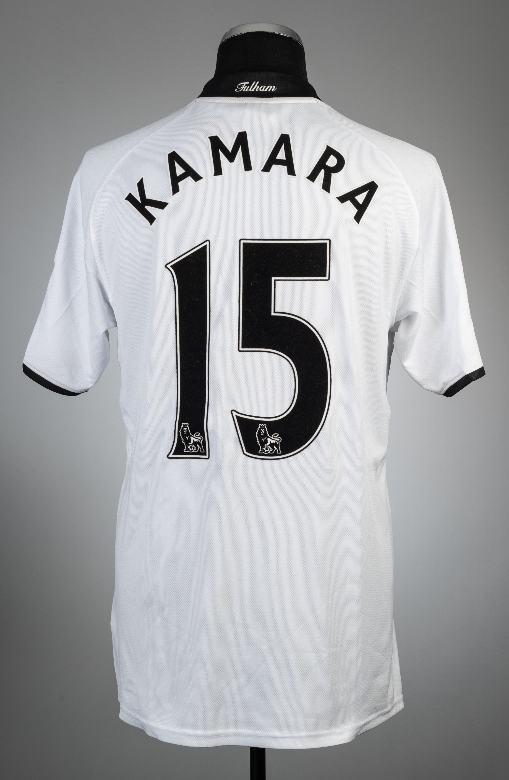 Diomansy Kamara white Fulham no.15 home jersey, season 2008-09 - Image 2 of 2